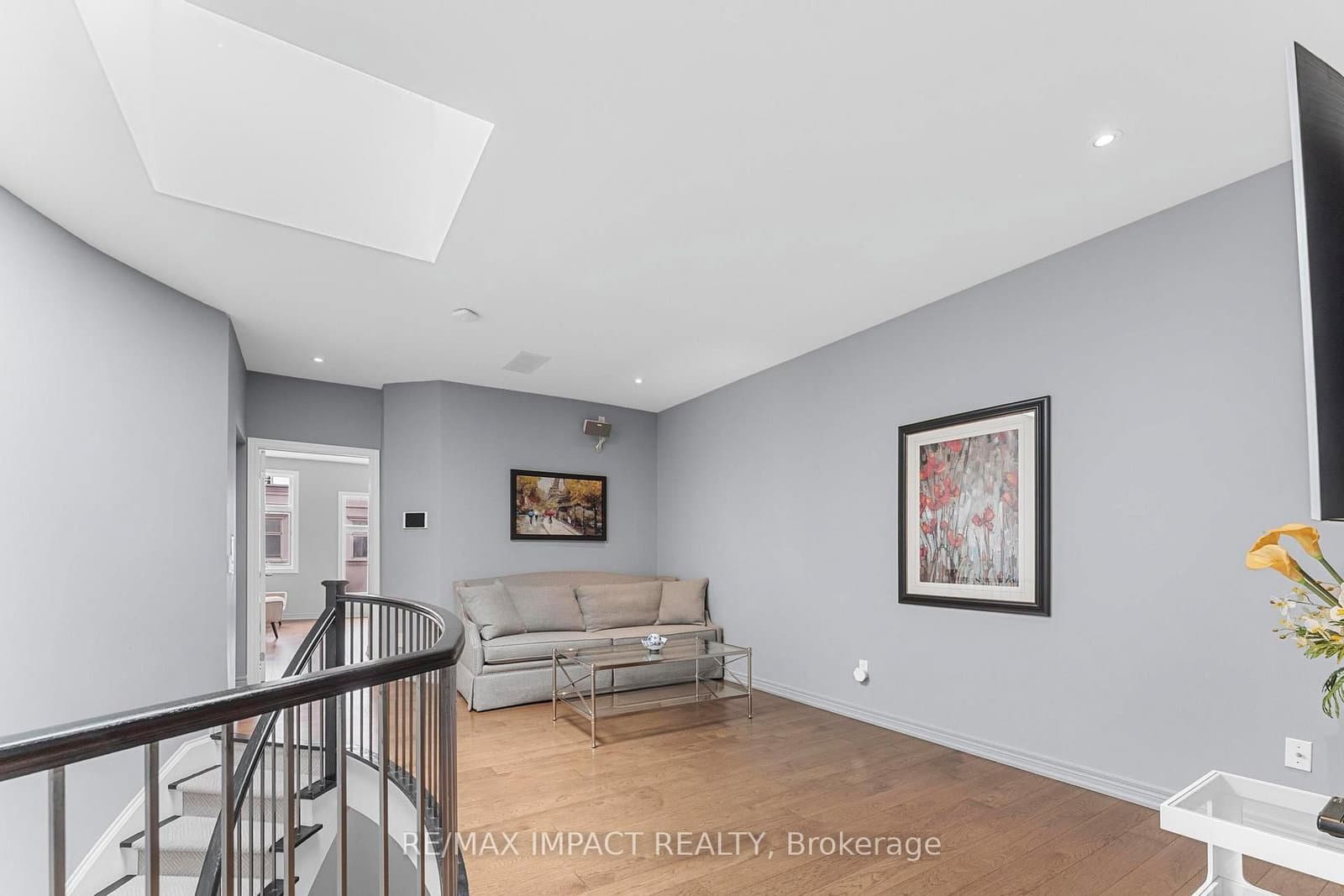 260 Russell Hill Road, Unit 13 thumbnail 36