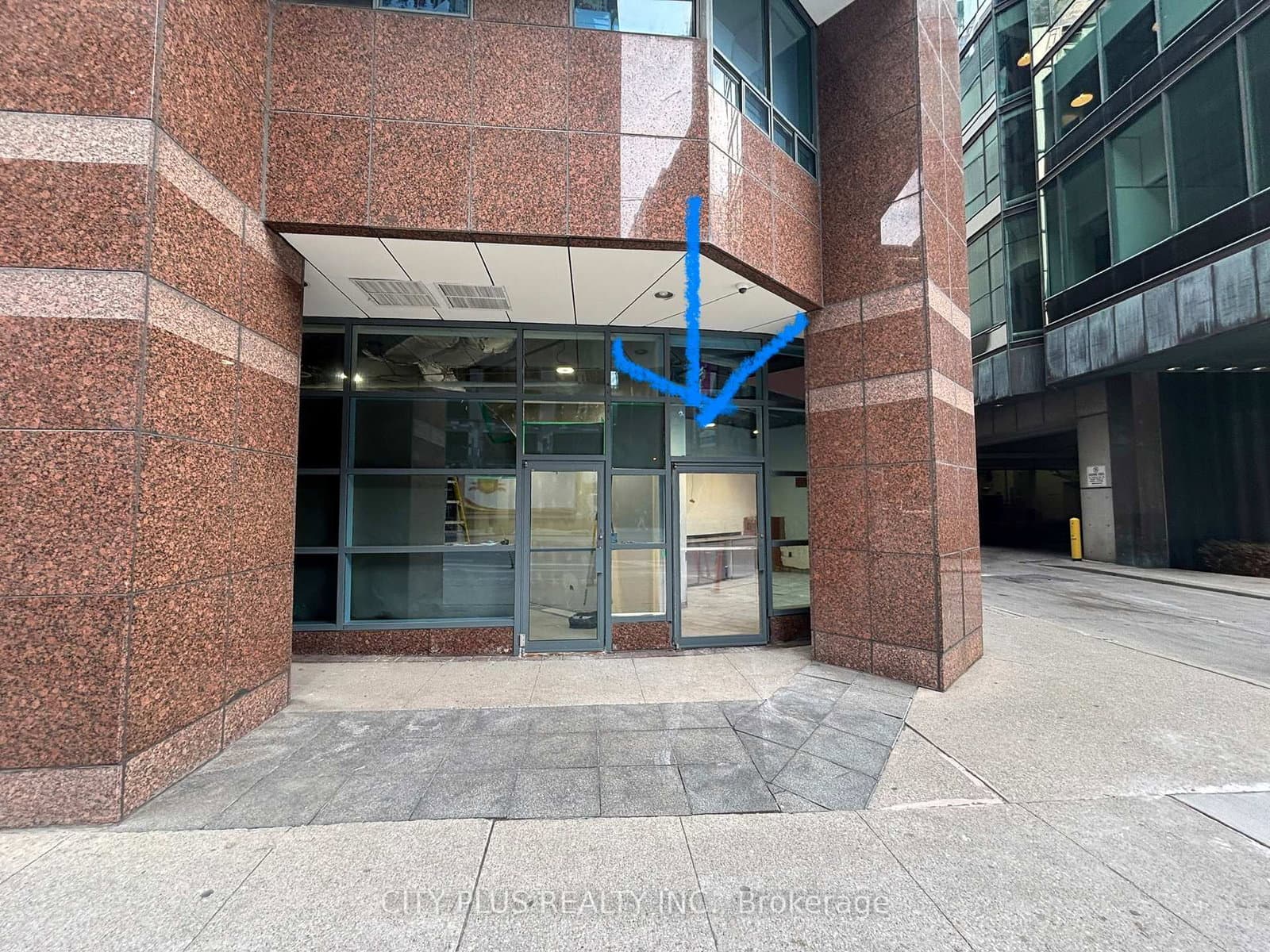 33 University Avenue, Unit 101A thumbnail 2