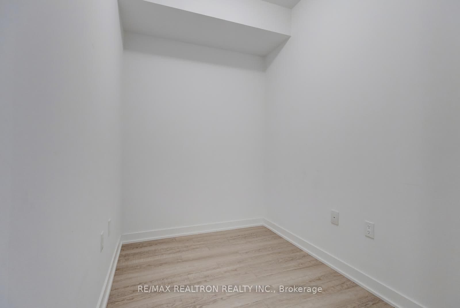 250 Lawrence Avenue W, Unit 416 thumbnail 13