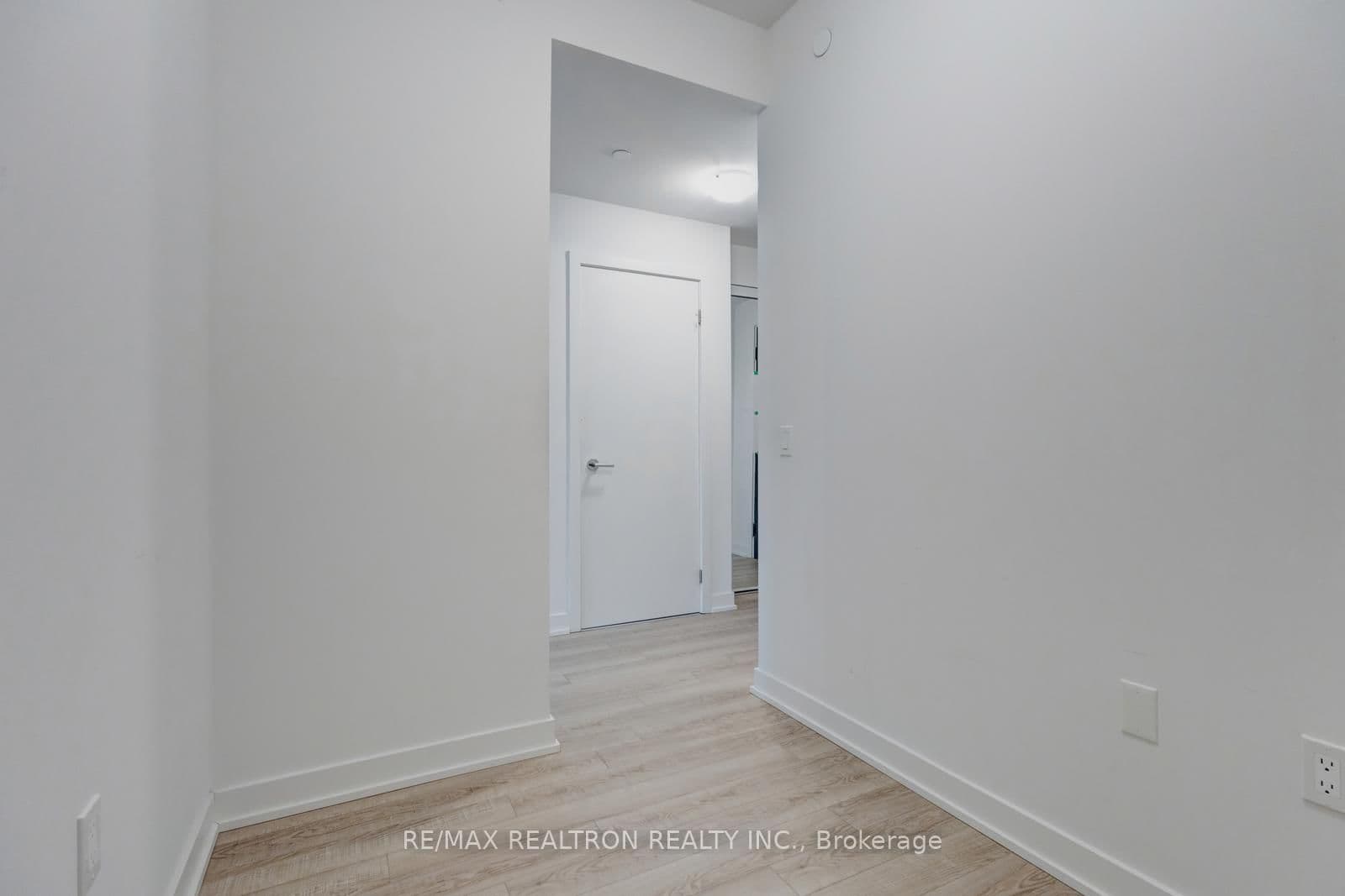 250 Lawrence Avenue W, Unit 416 thumbnail 15