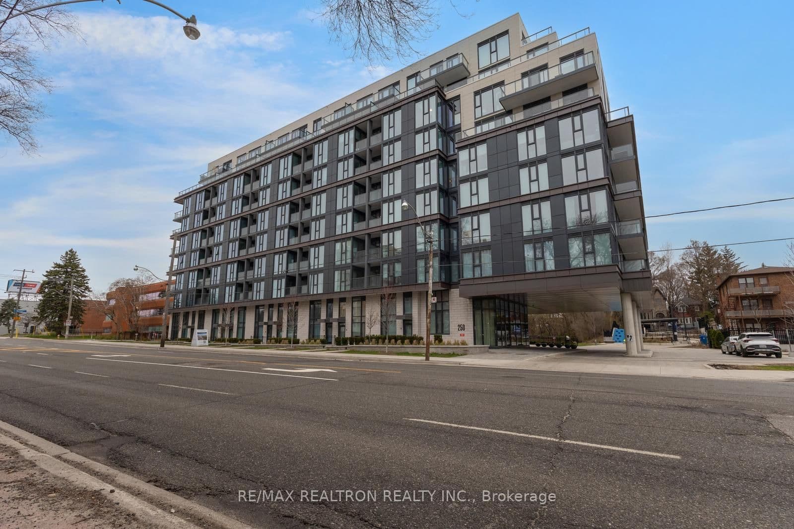 250 Lawrence Avenue W, Unit 416 thumbnail 2