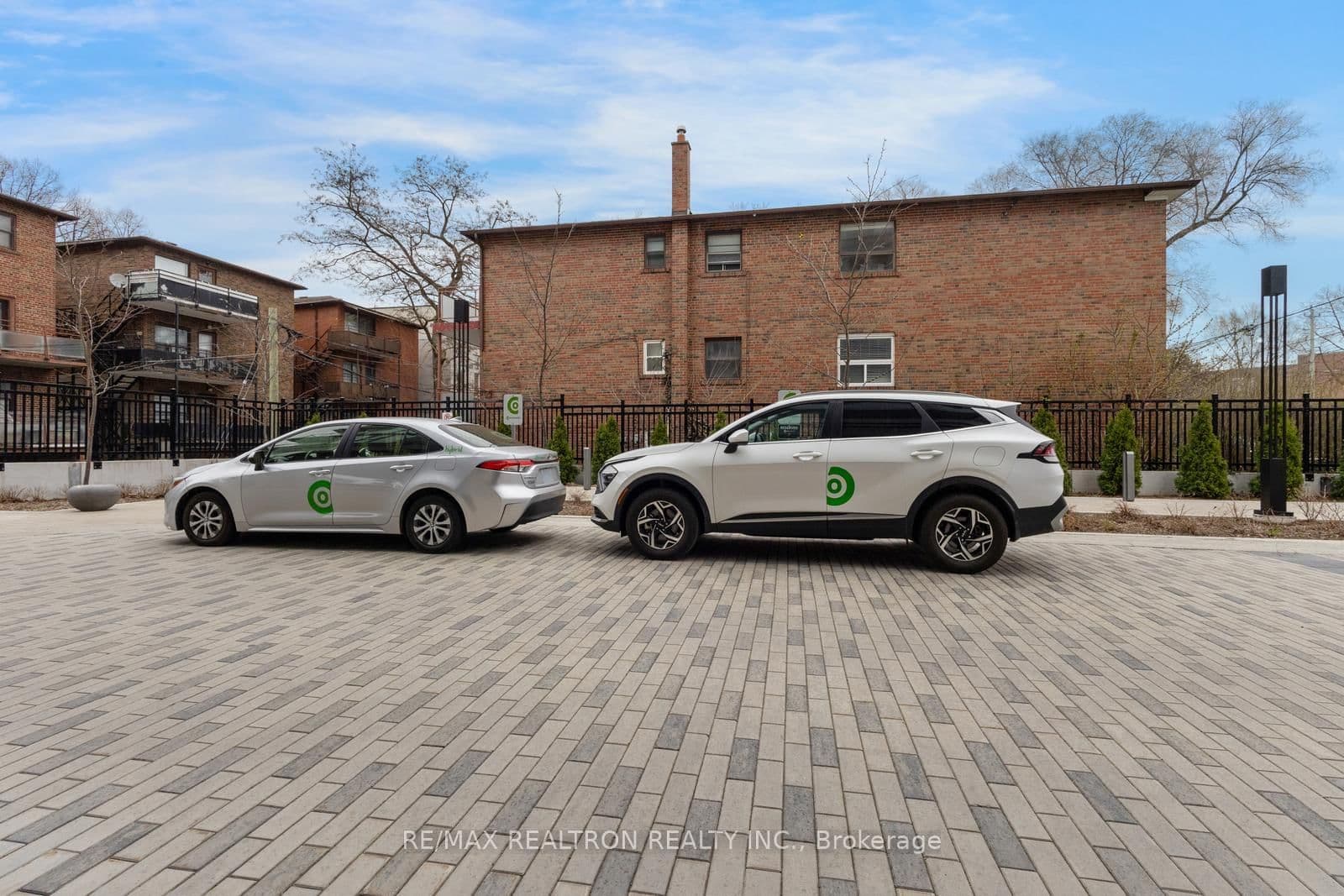 250 Lawrence Avenue W, Unit 416 thumbnail 28