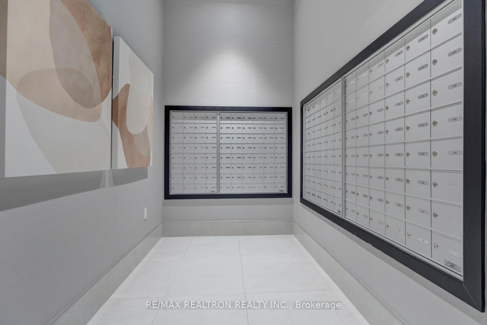 250 Lawrence Avenue W, Unit 416 thumbnail 5