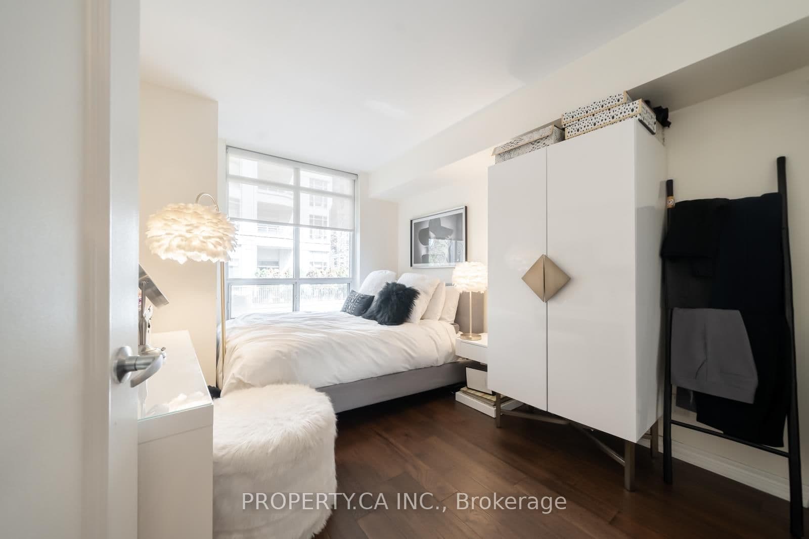 60 St Clair Avenue W, Unit 202 thumbnail 10