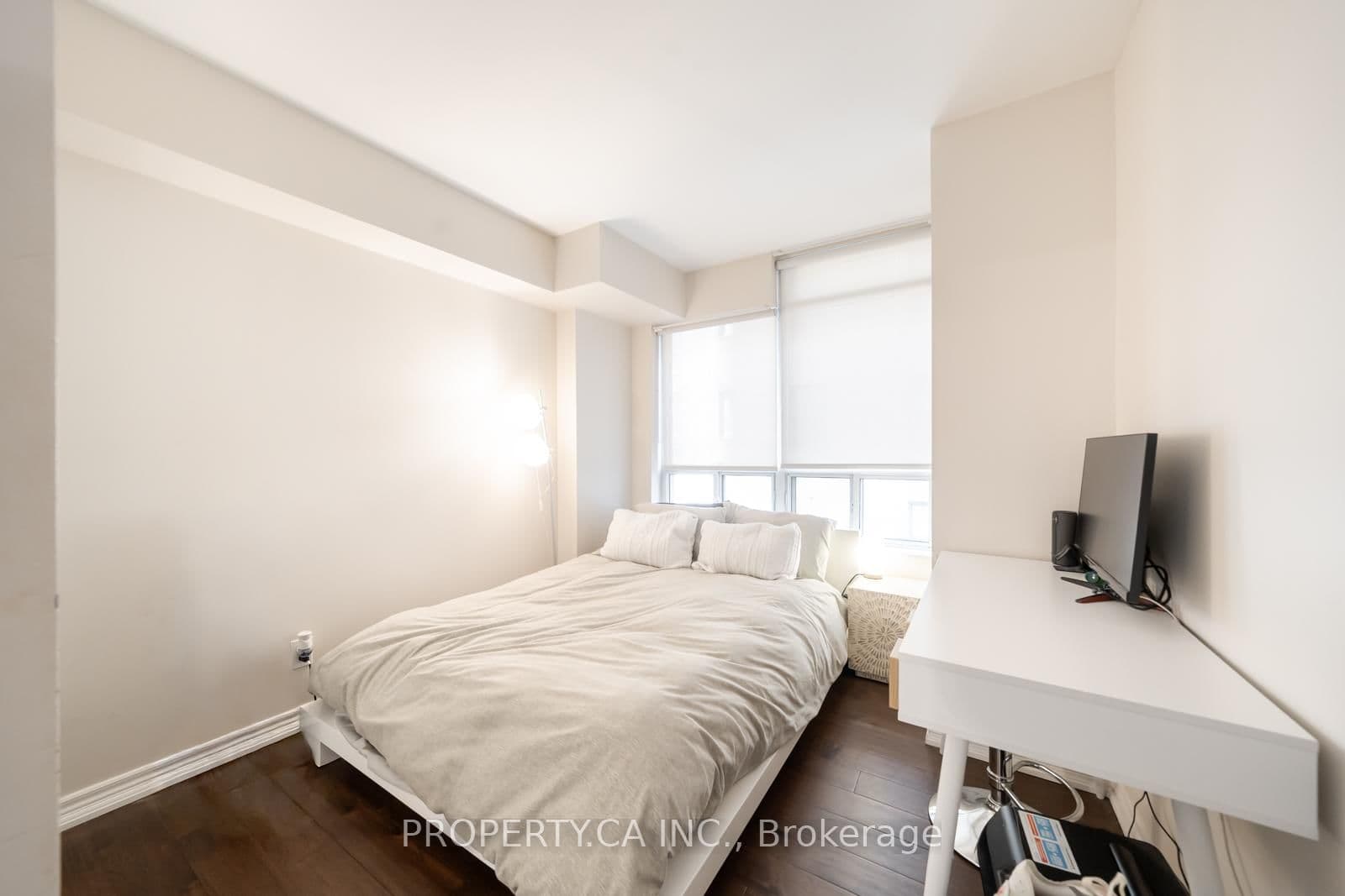 60 St Clair Avenue W, Unit 202 thumbnail 11