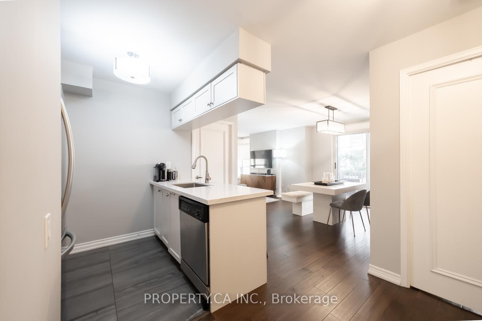60 St Clair Avenue W, Unit 202 thumbnail 7
