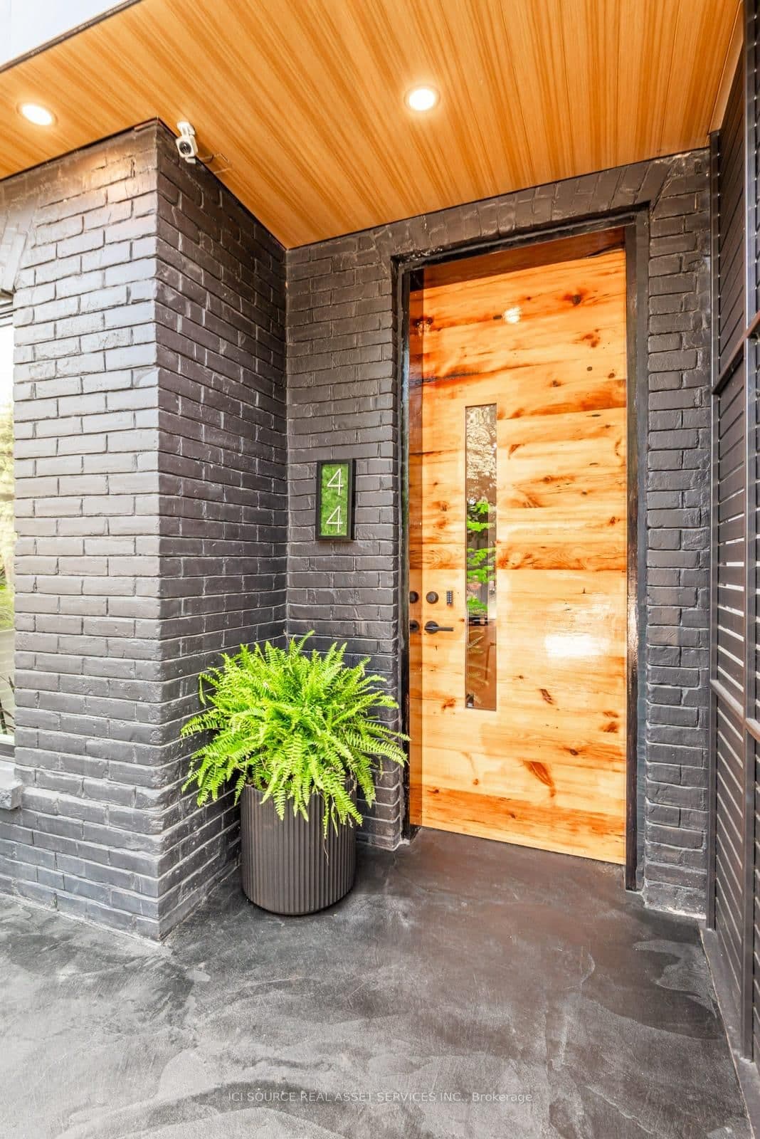 44 Massey Street thumbnail 3