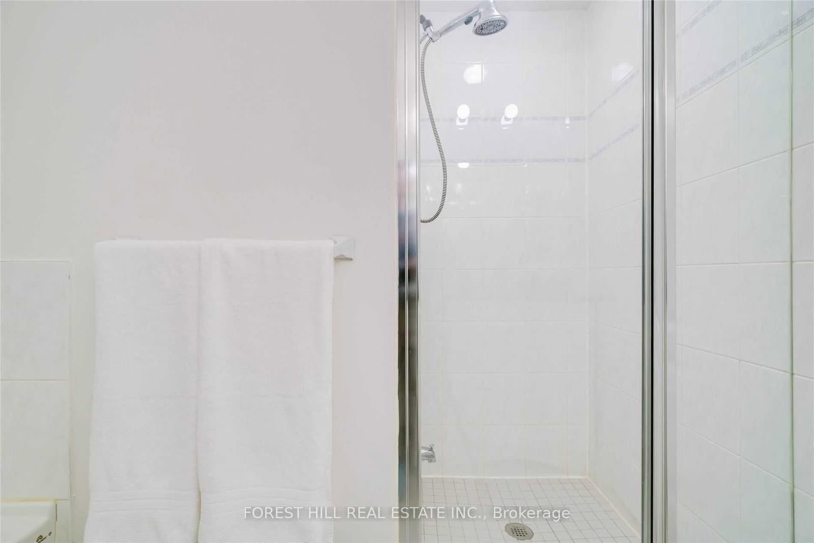 9 Greenbriar Road, Unit 103 thumbnail 15