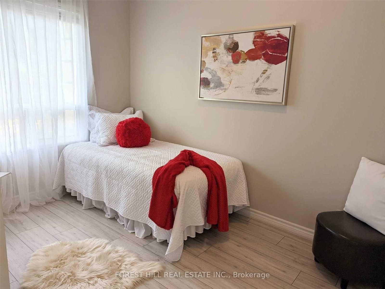 9 Greenbriar Road, Unit 103 thumbnail 16