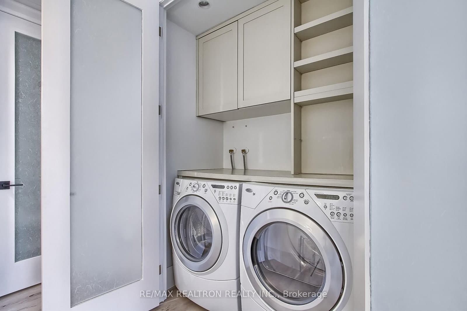 55A Avenue Road, Unit 406 thumbnail 45