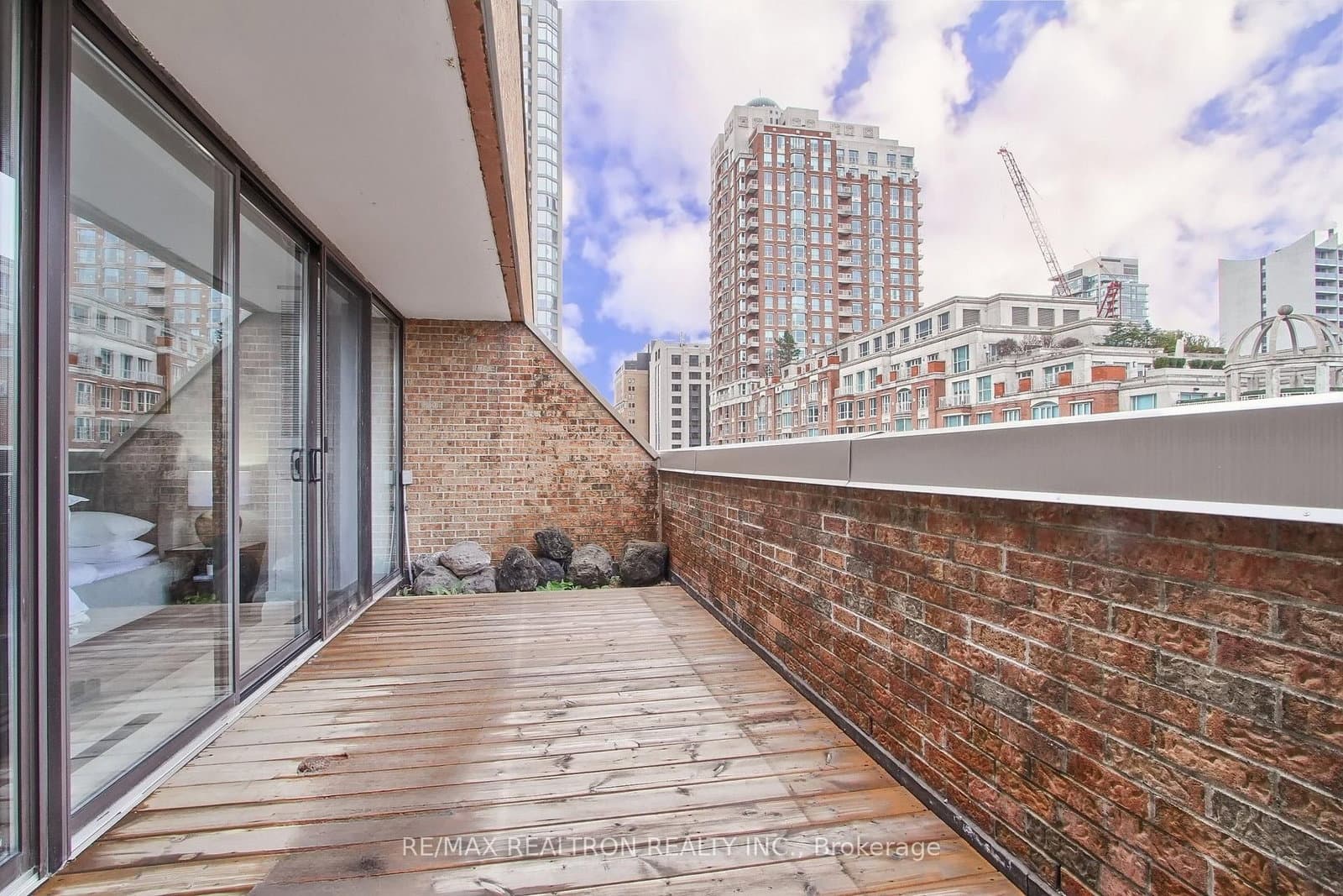 55A Avenue Road, Unit 406 thumbnail 49
