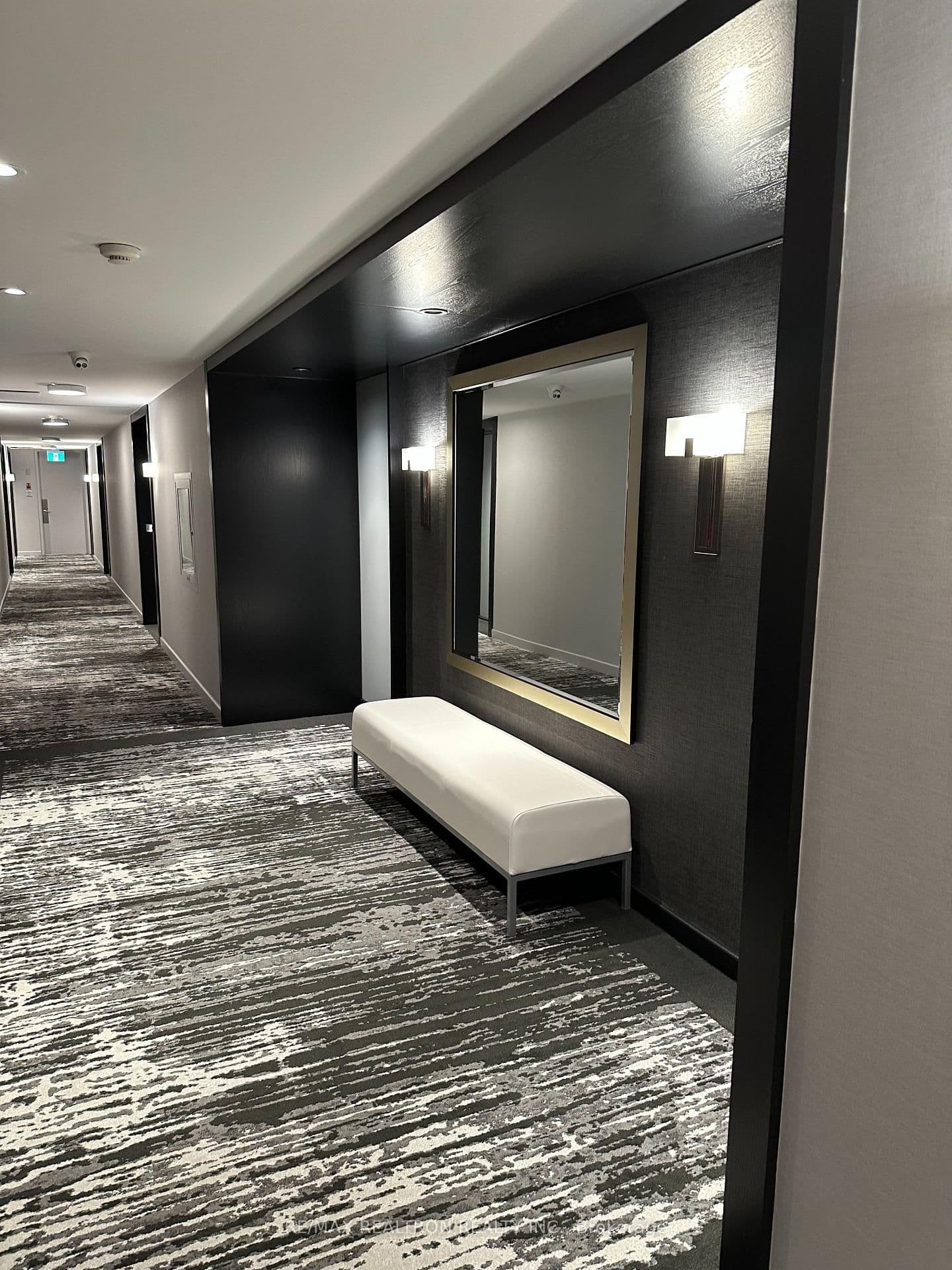 55A Avenue Road, Unit 406 thumbnail 7