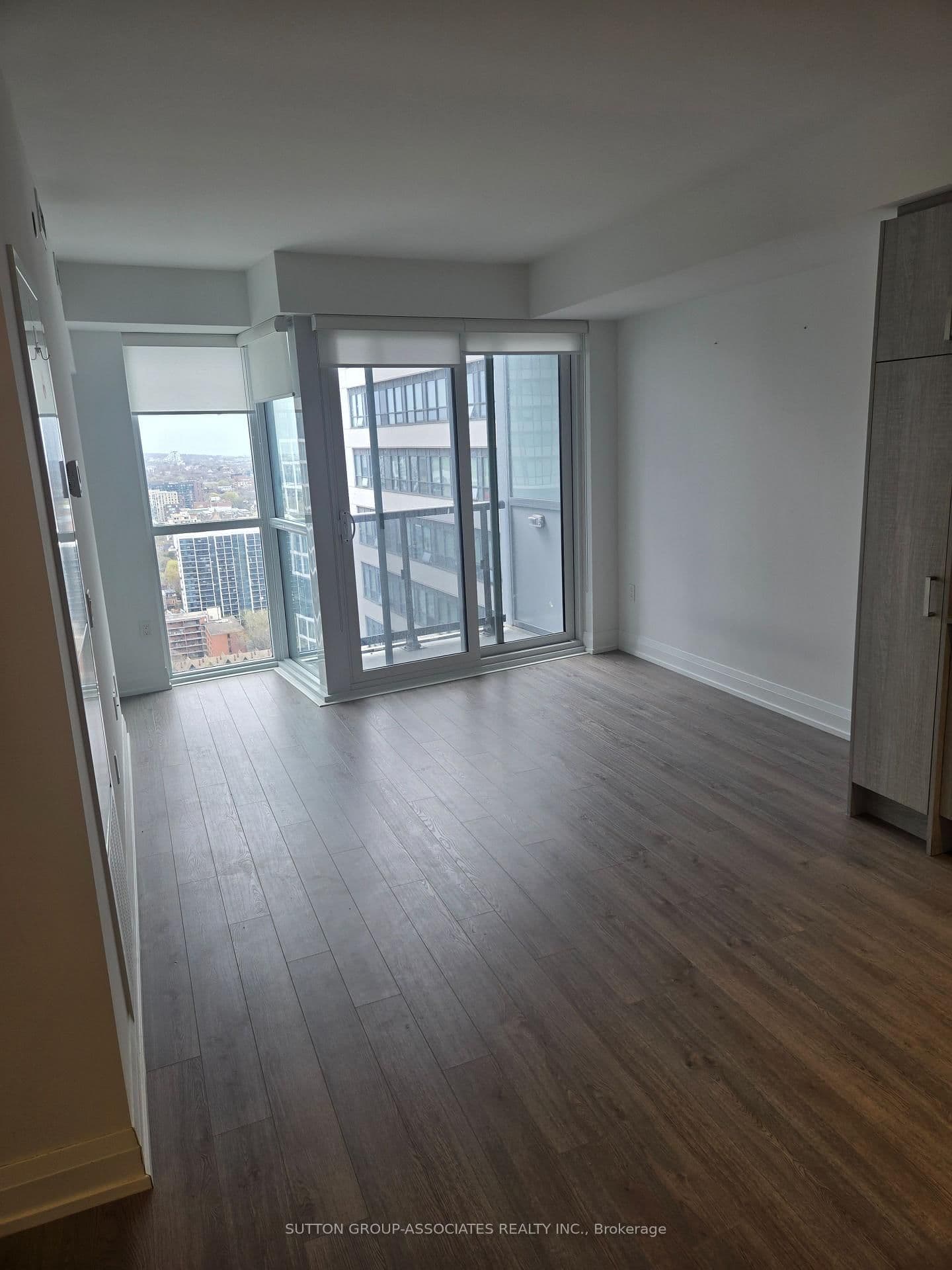 77 Mutual Street, Unit 3001 thumbnail 5
