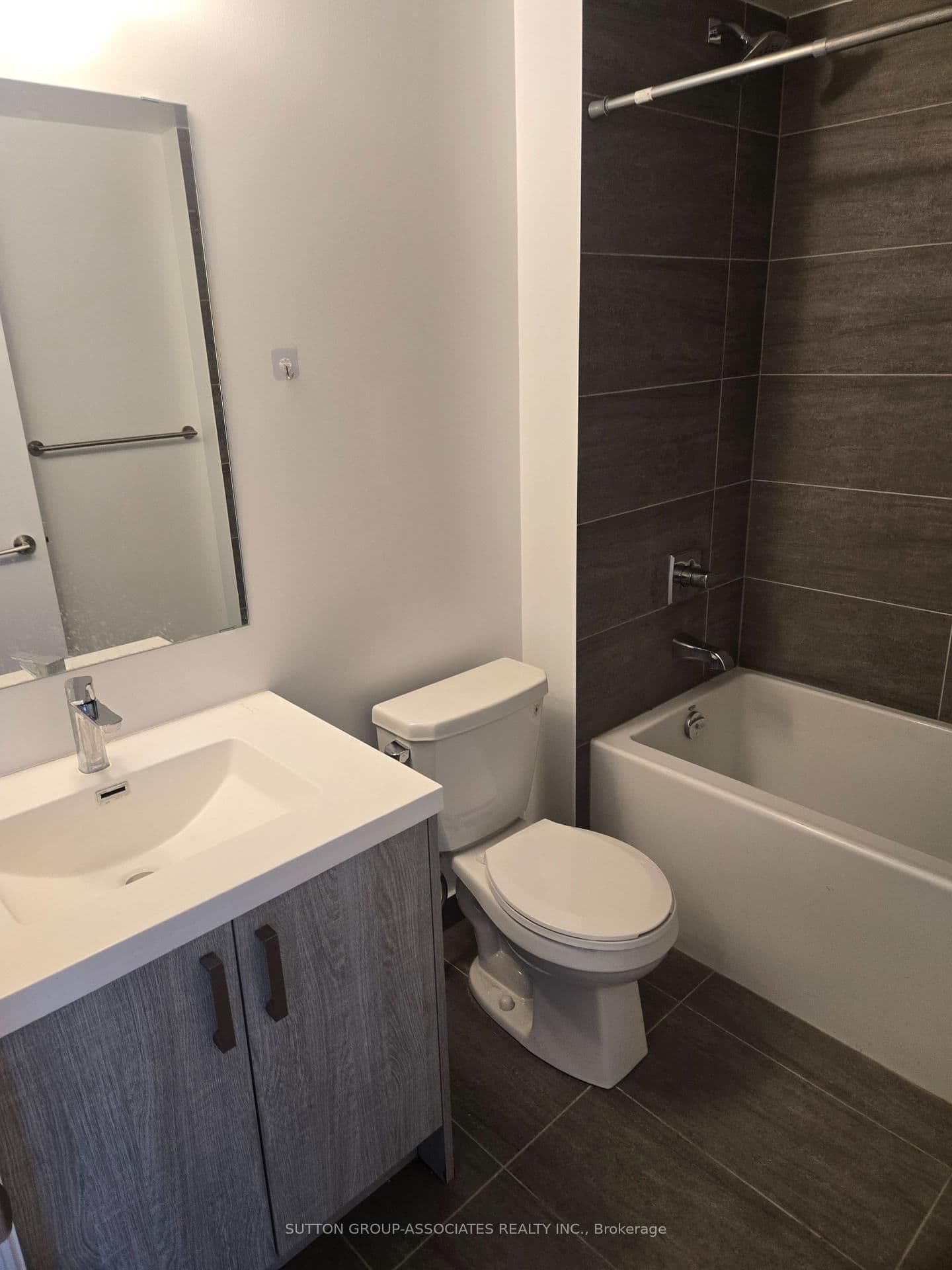 77 Mutual Street, Unit 3001 thumbnail 9