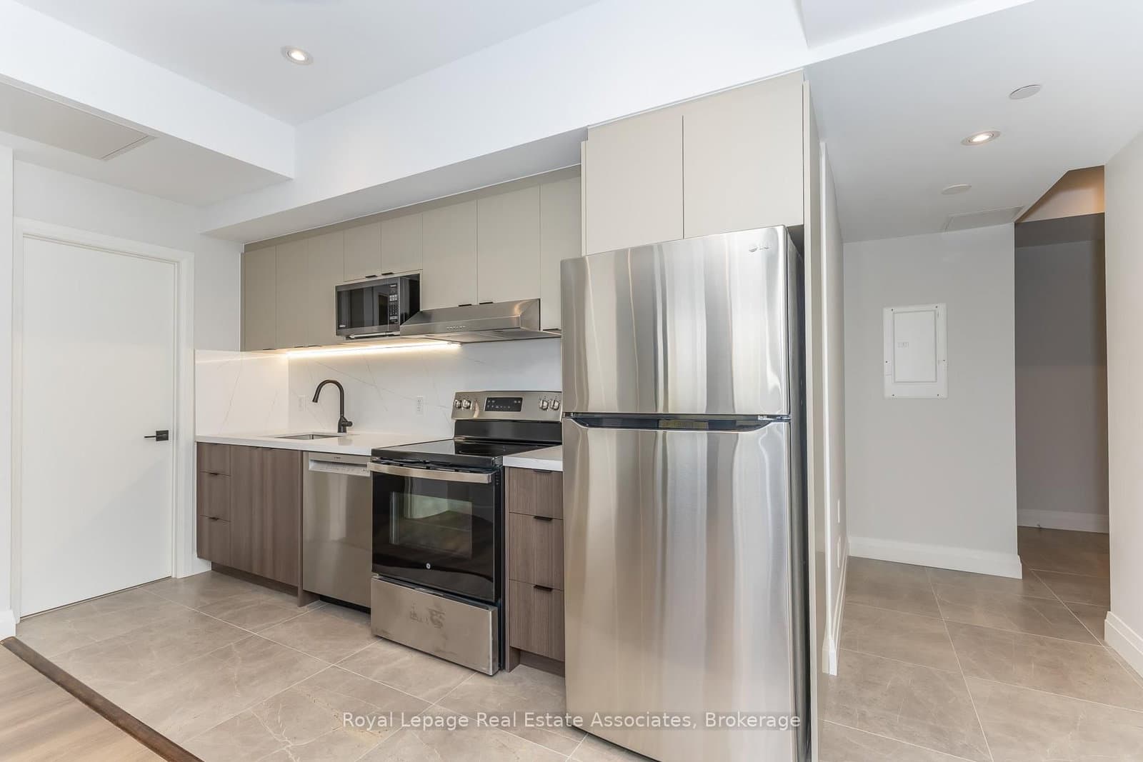 1000 Bathurst Street, Unit 401 thumbnail 10