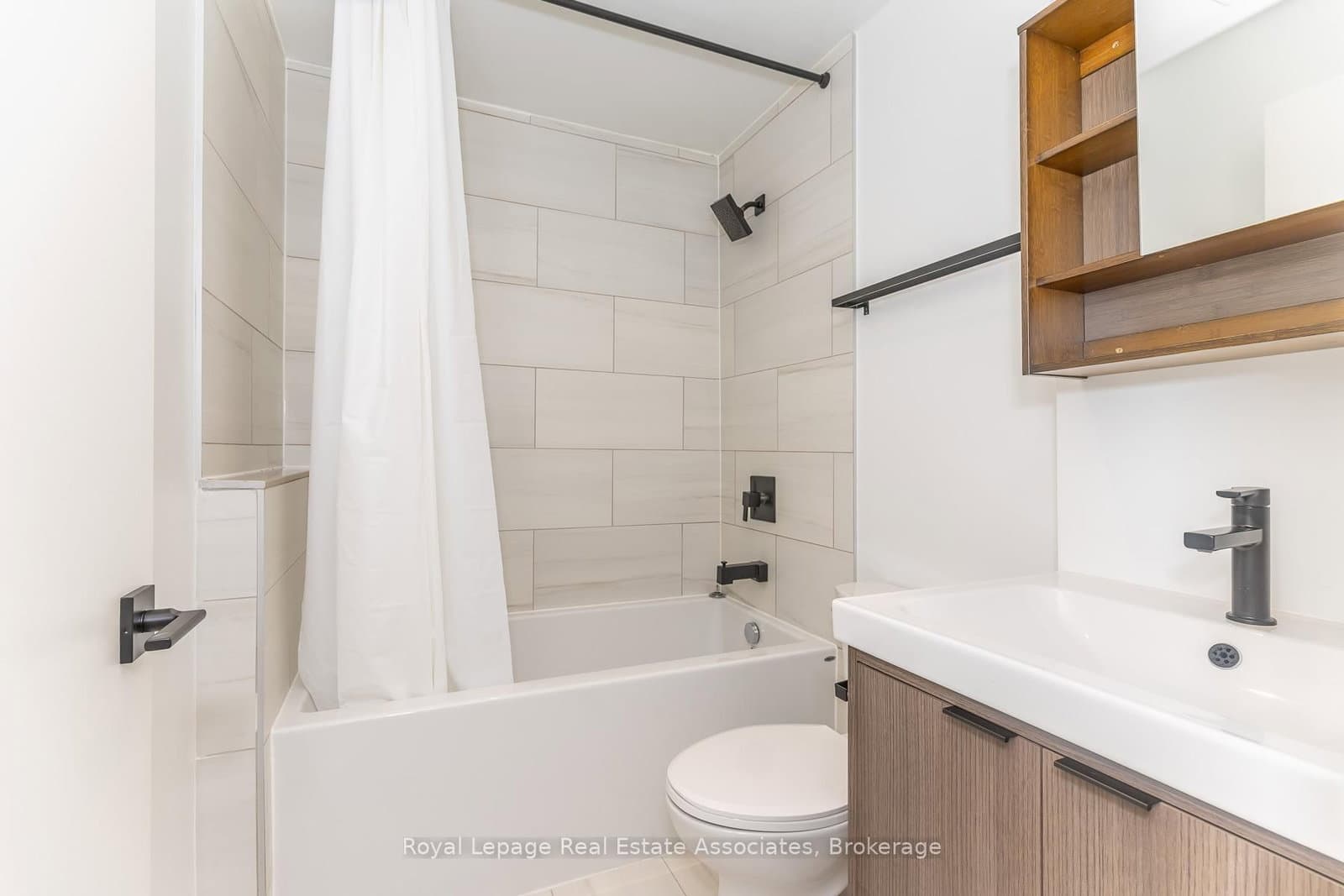 1000 Bathurst Street, Unit 401 thumbnail 14