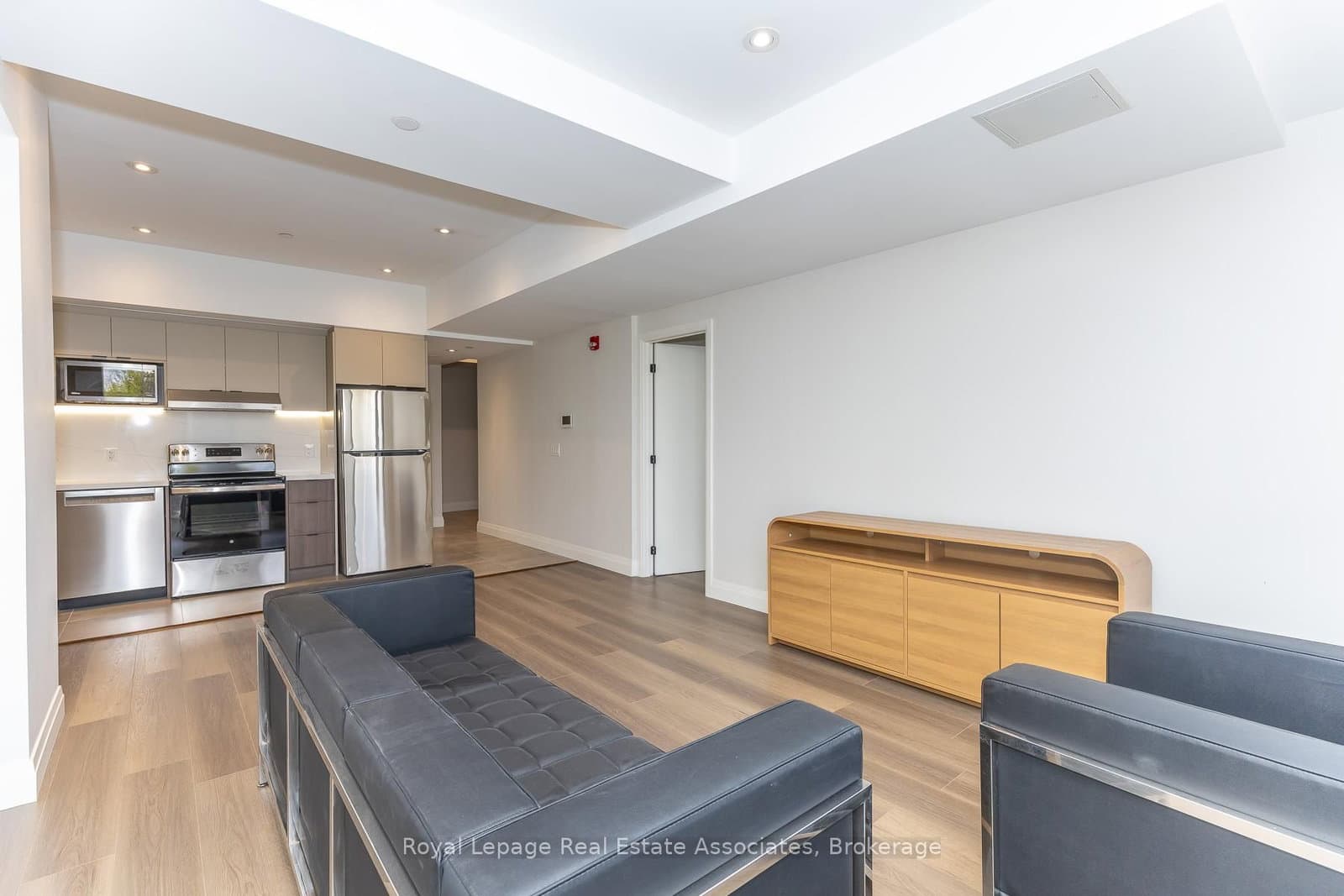 1000 Bathurst Street, Unit 401 thumbnail 8