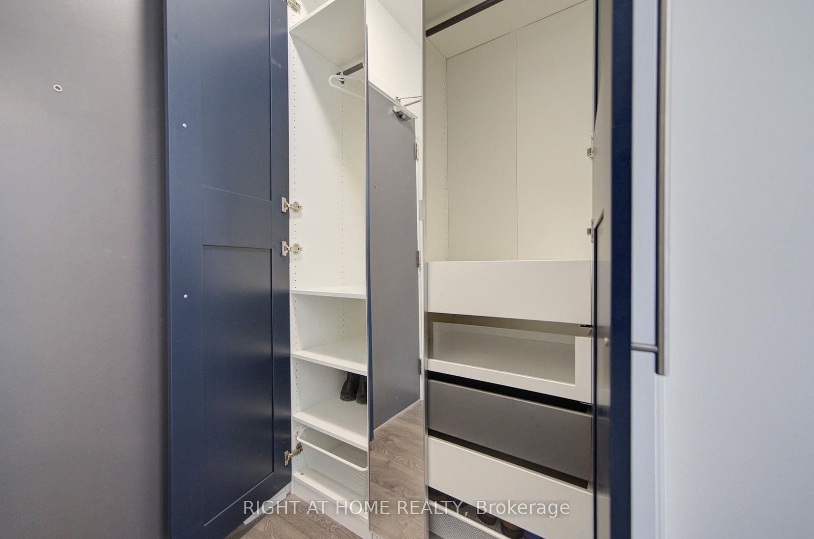 8 Olympic Garden Drive, Unit S2410 thumbnail 6
