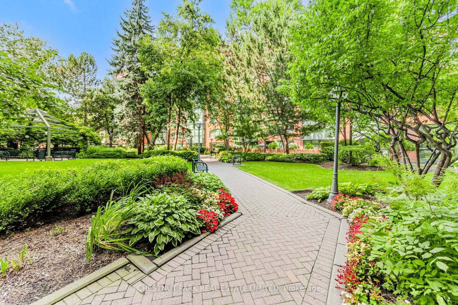 95 Prince Arthur Avenue, Unit 104 thumbnail 27