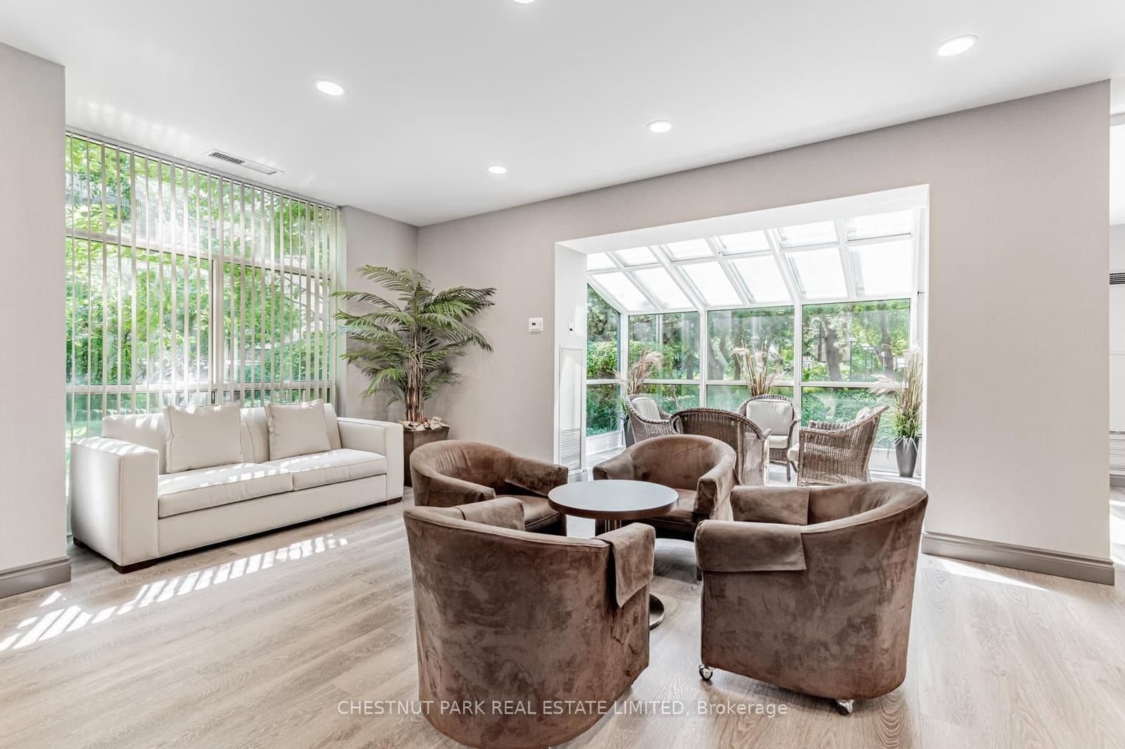 95 Prince Arthur Avenue, Unit 104 thumbnail 32