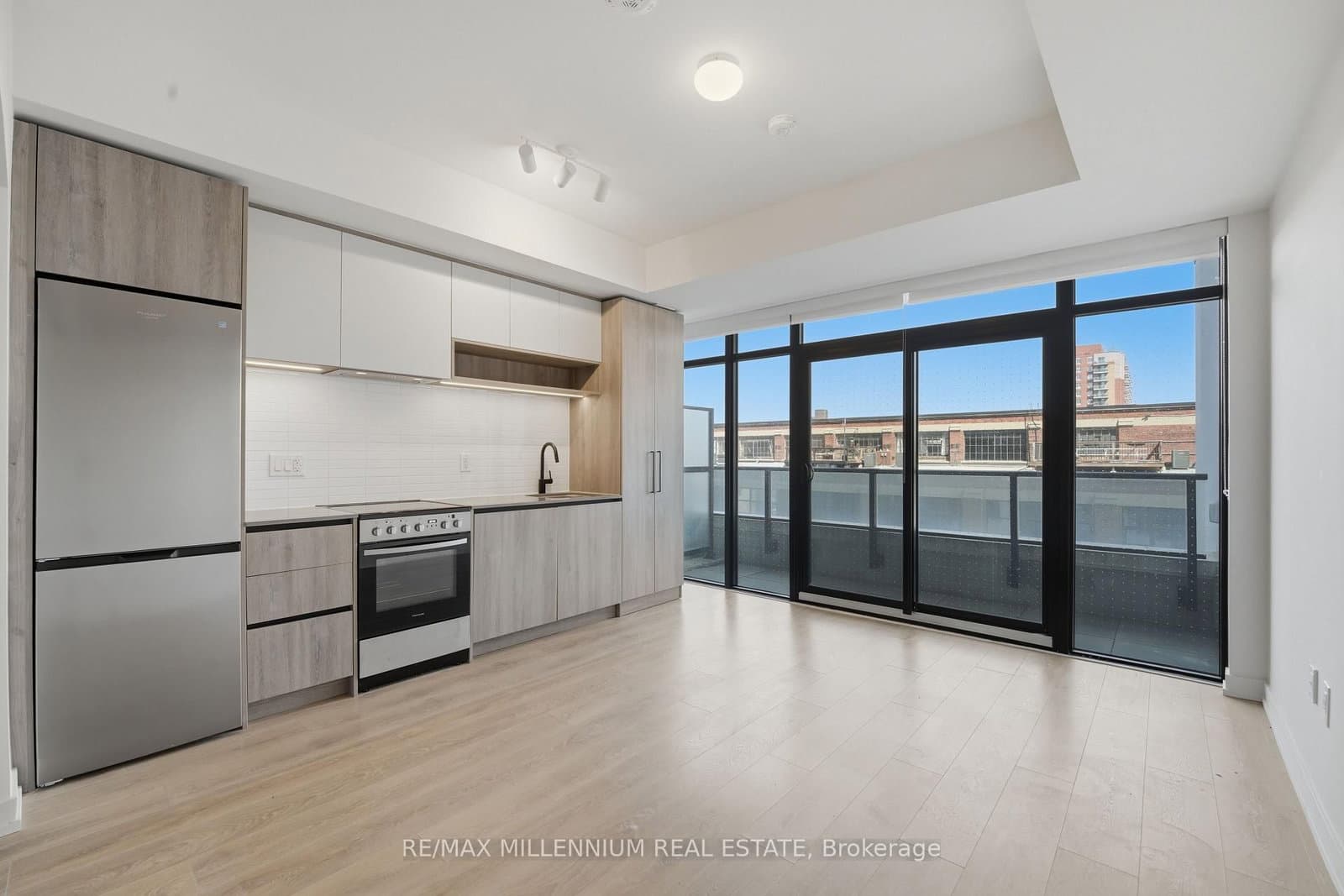 181 Sterling Road, Unit 314 thumbnail 4