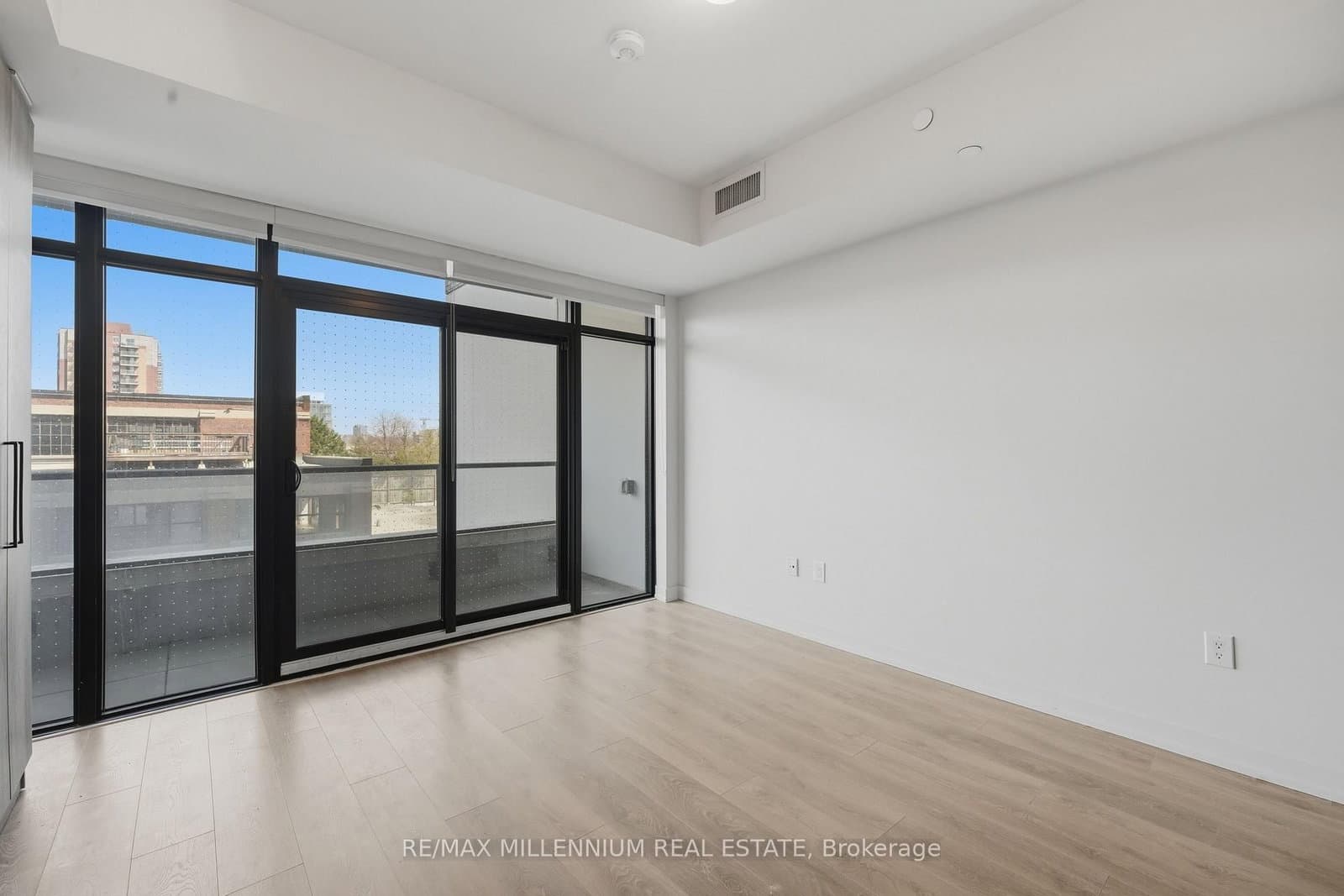 181 Sterling Road, Unit 314 thumbnail 9