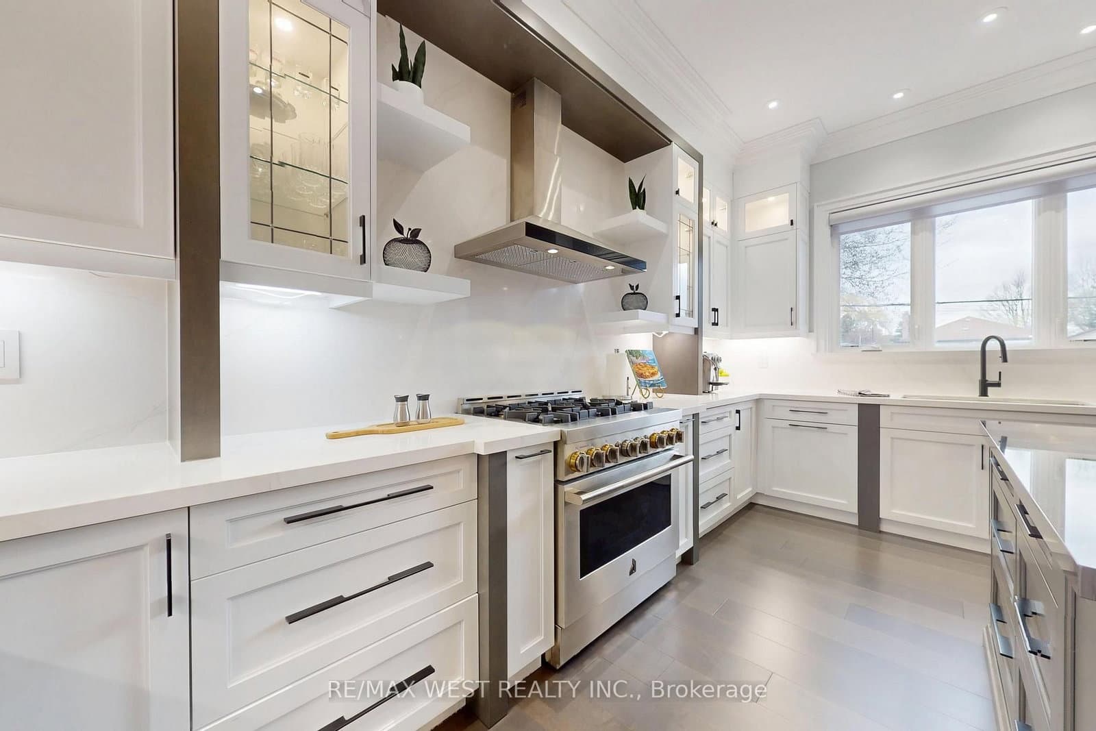 222 Connaught Avenue thumbnail 13