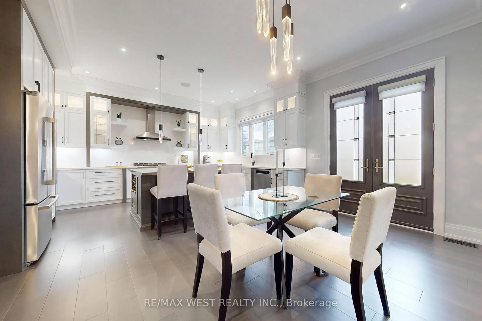 222 Connaught Avenue thumbnail 15