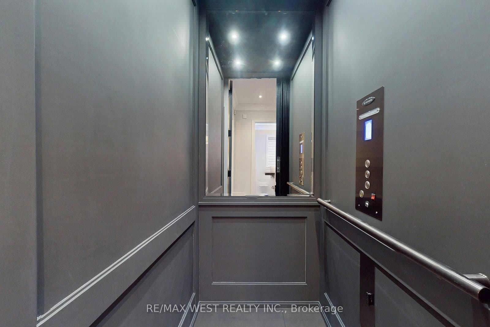 222 Connaught Avenue thumbnail 20