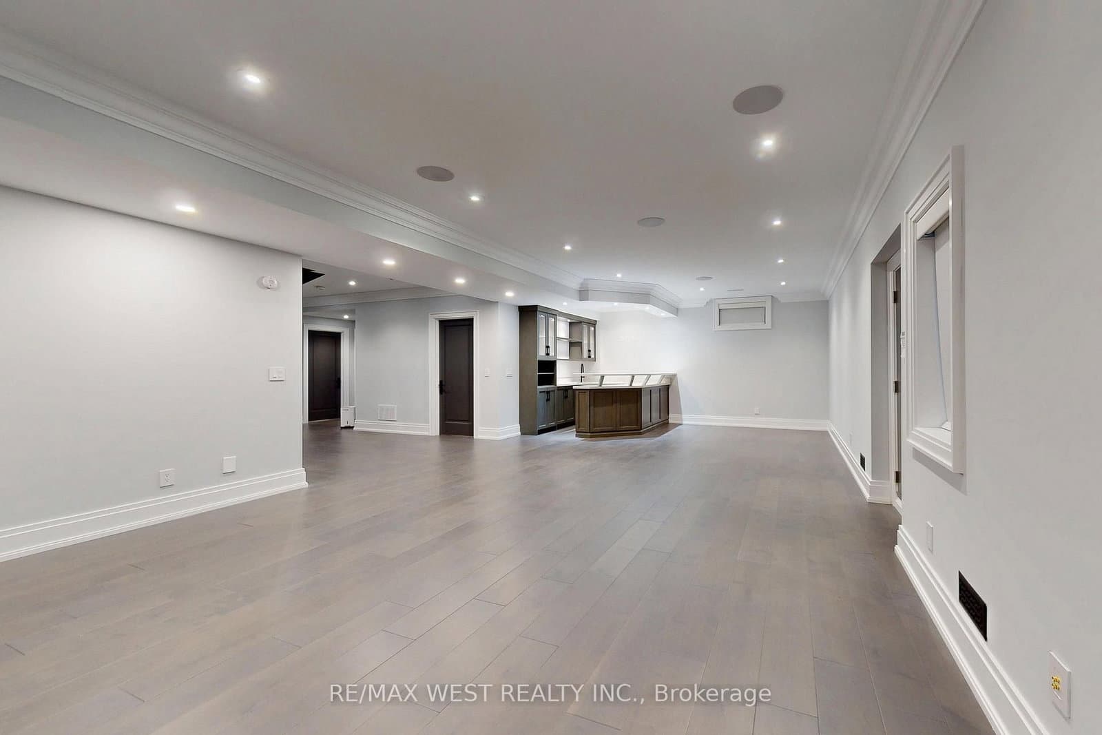 222 Connaught Avenue thumbnail 37