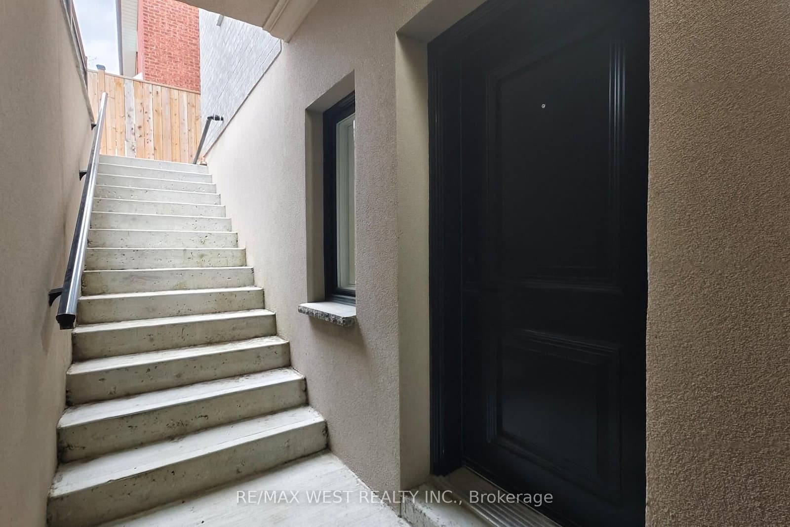 222 Connaught Avenue thumbnail 42