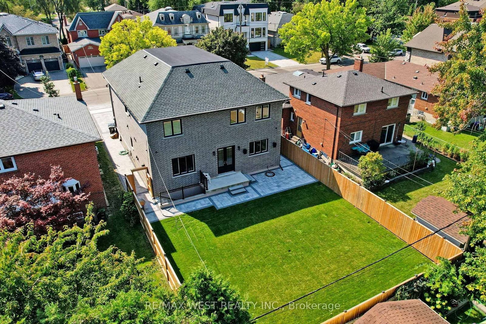 222 Connaught Avenue thumbnail 43