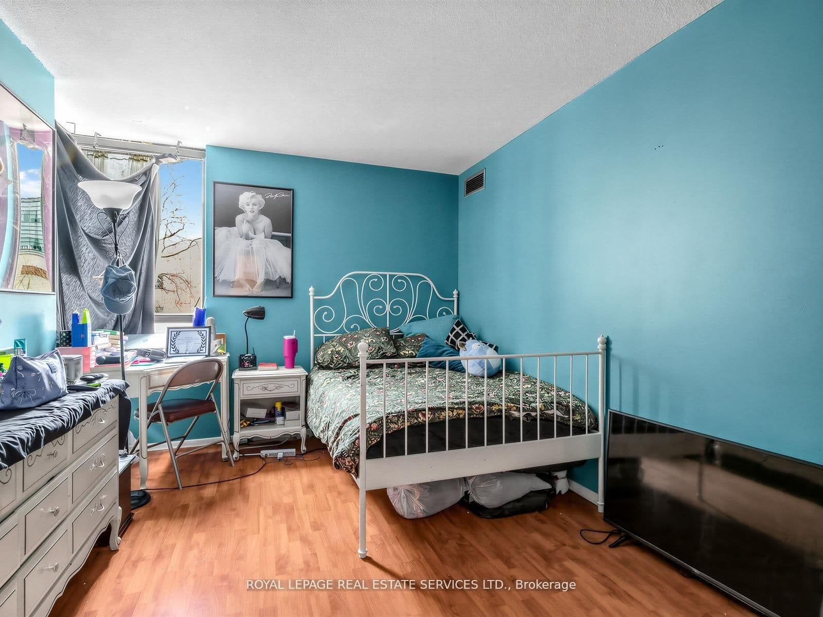 117 Gerrard Street E, Unit 310 thumbnail 15