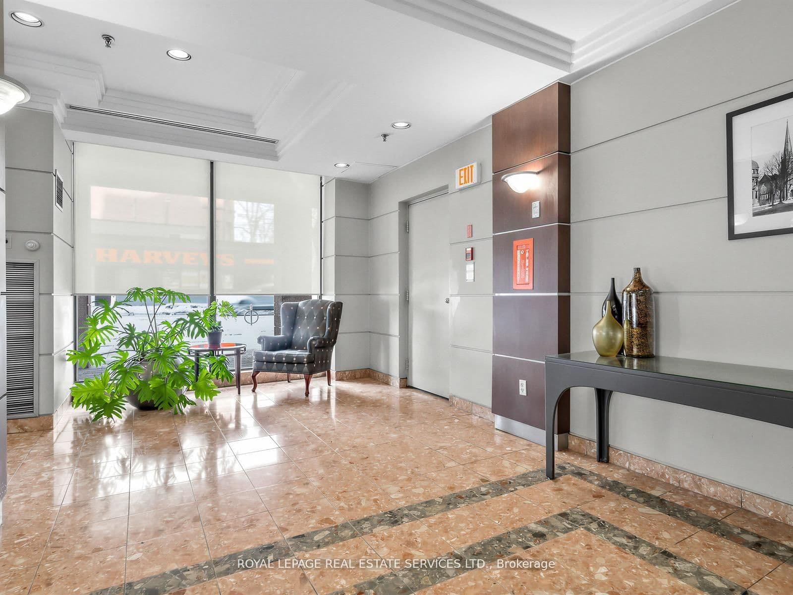 117 Gerrard Street E, Unit 310 thumbnail 2