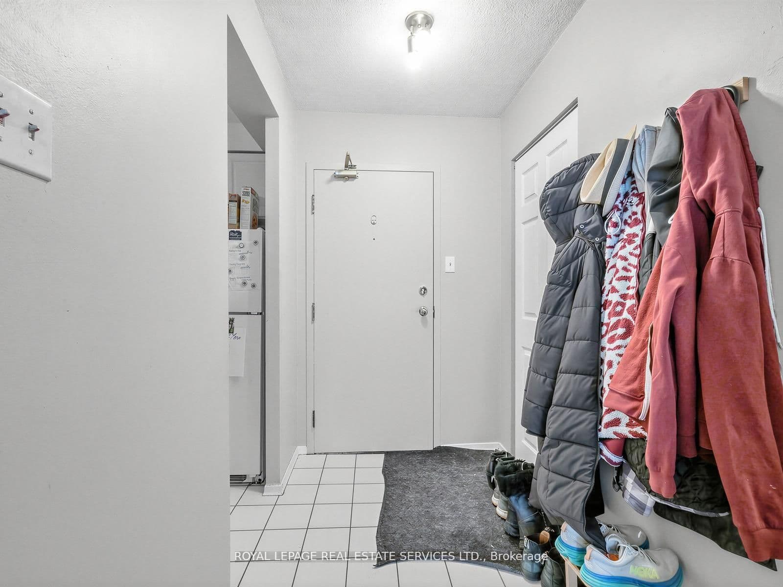 117 Gerrard Street E, Unit 310 thumbnail 3