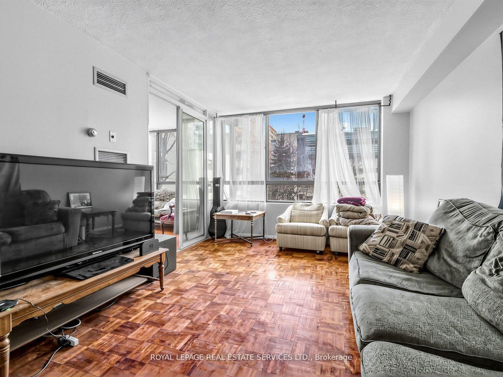 117 Gerrard Street E, Unit 310 thumbnail 7