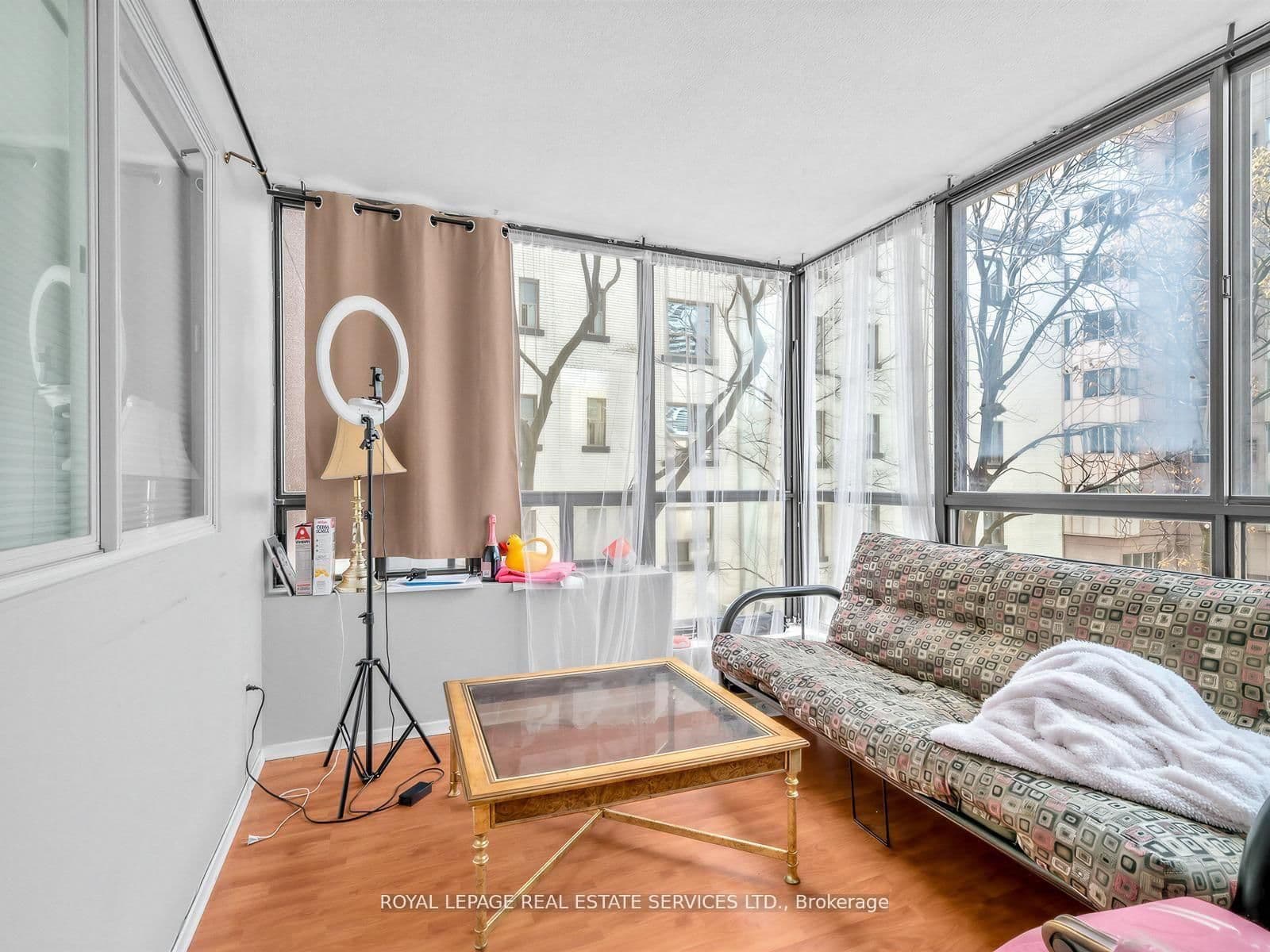 117 Gerrard Street E, Unit 310 thumbnail 9