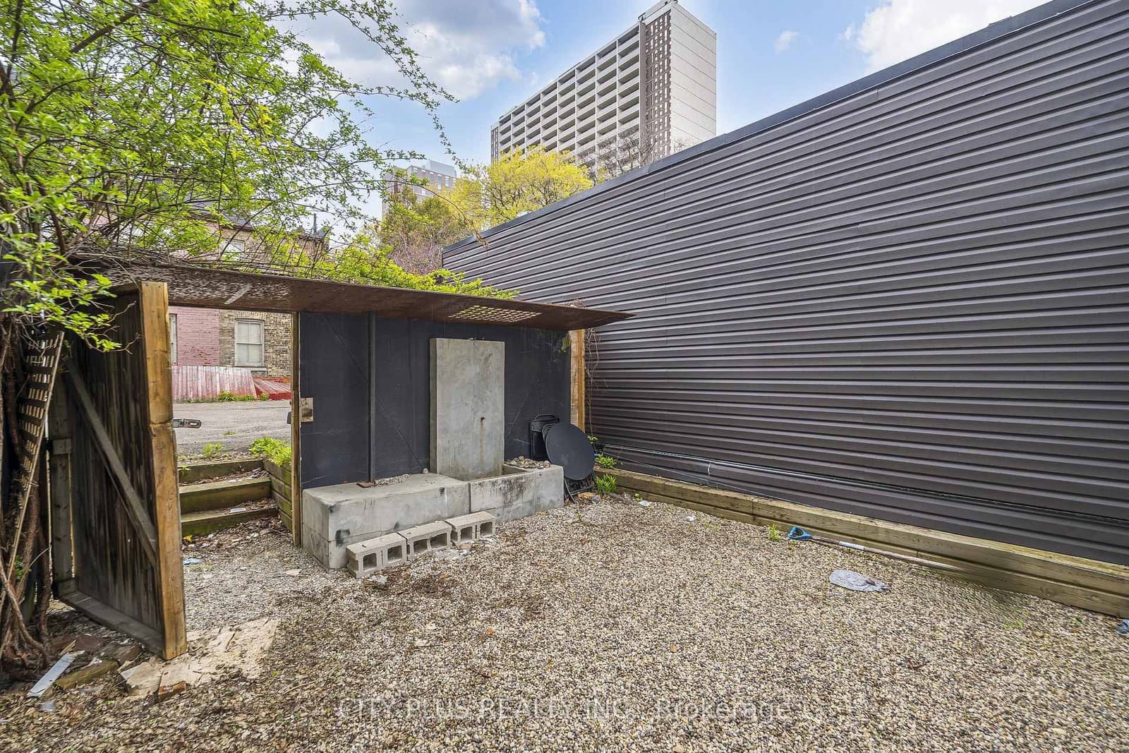 106 Harbord Street thumbnail 12