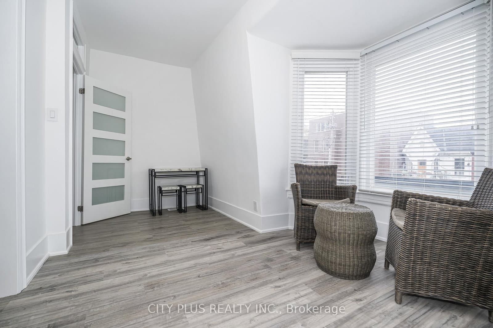 106 Harbord Street thumbnail 20