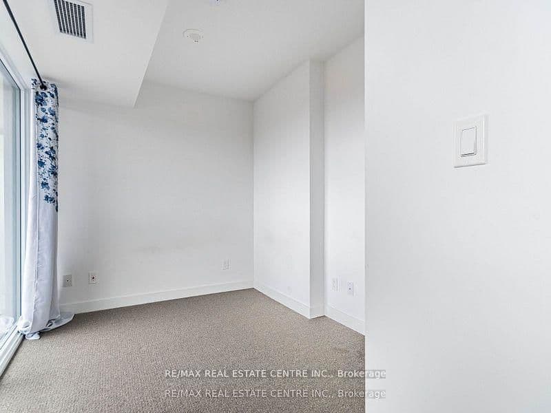 120 Varna Drive, Unit 605 thumbnail 10