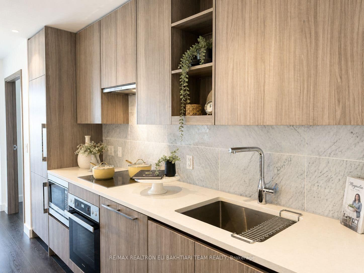 95 McMahon Drive, Unit 2511 thumbnail 14