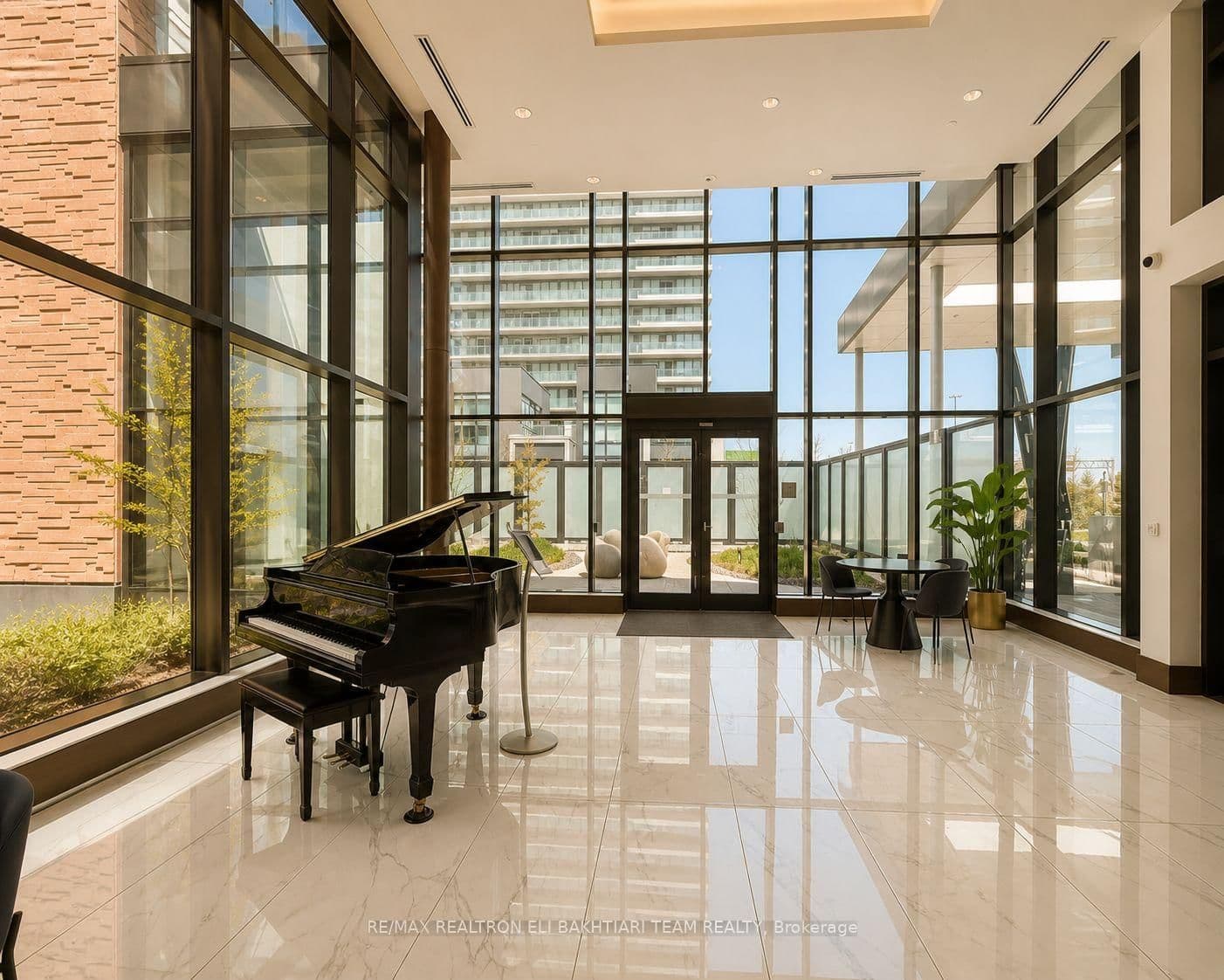 95 McMahon Drive, Unit 2511 thumbnail 28