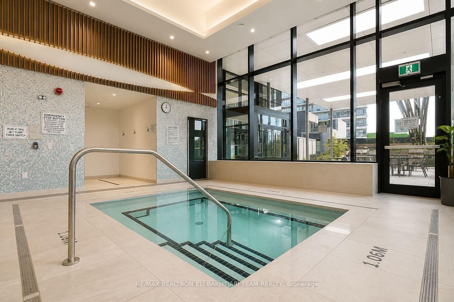 95 McMahon Drive, Unit 2511 thumbnail 30