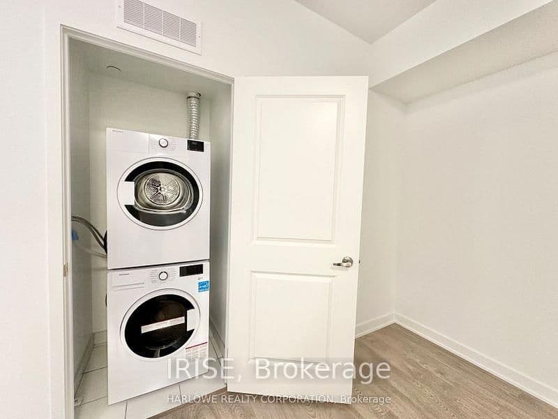 543 Richmond Street W, Unit 408 thumbnail 13