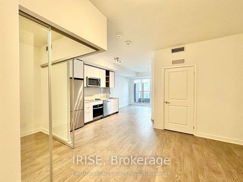 543 Richmond Street W, Unit 408 thumbnail 17