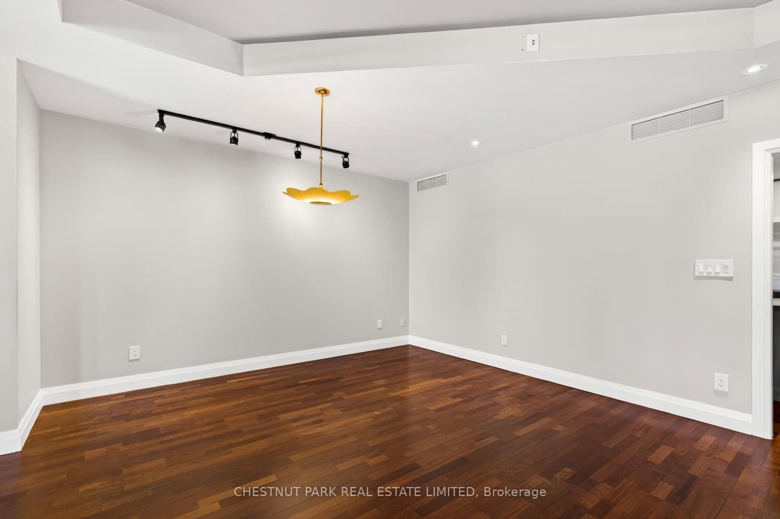 21 Shaftesbury Avenue, Unit 203 thumbnail 19