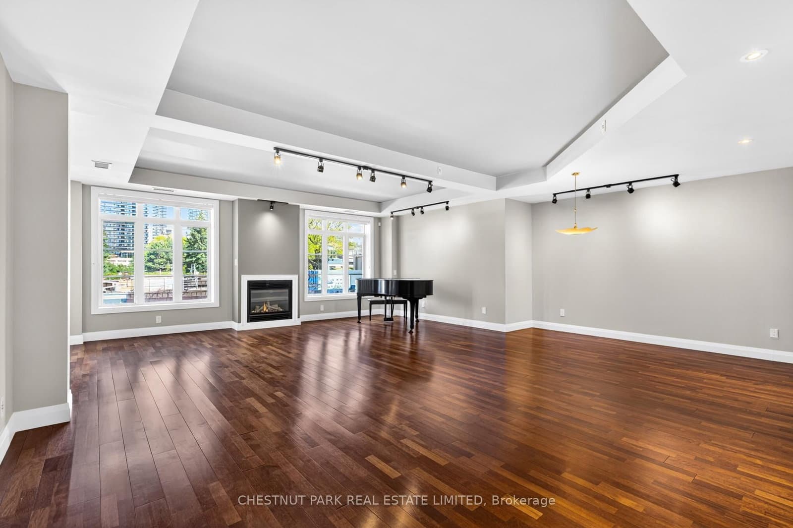 21 Shaftesbury Avenue, Unit 203 thumbnail 6