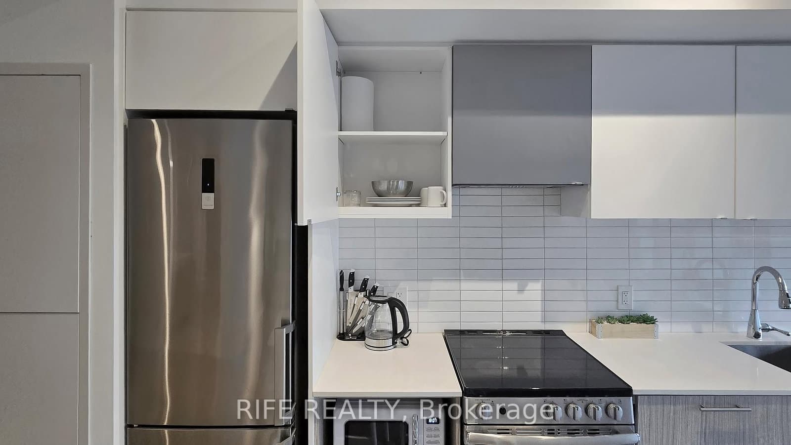 251 Jarvis Street, Unit 830 thumbnail 14