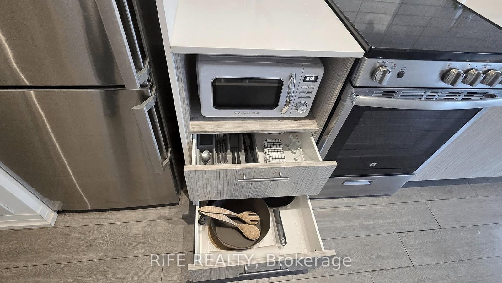 251 Jarvis Street, Unit 830 thumbnail 15
