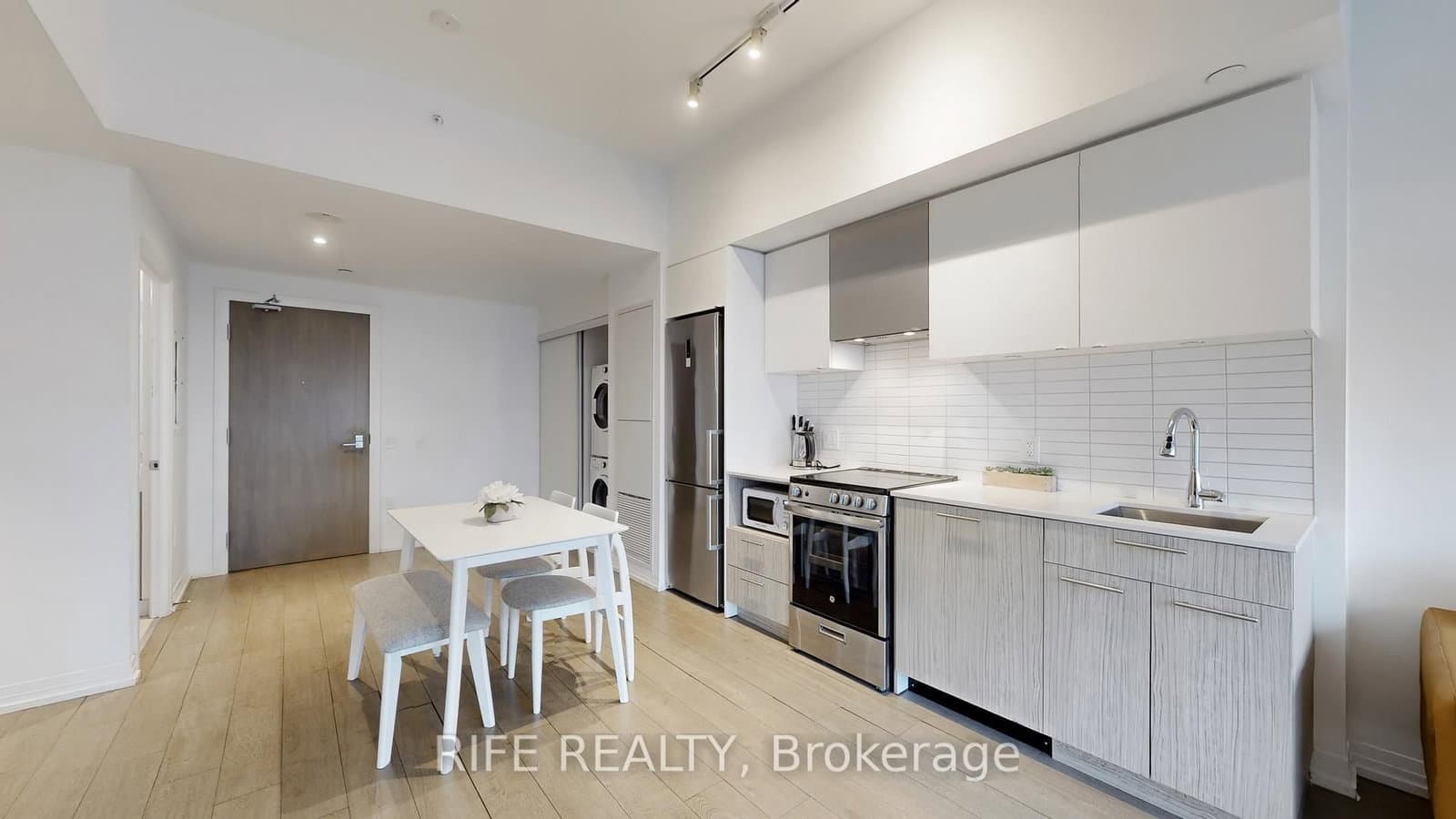 251 Jarvis Street, Unit 830 thumbnail 8